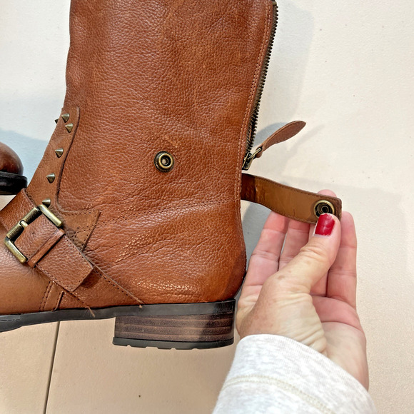 Franco Sarto Sz 8.5 M Privy Brown Leather Moto Boots Pull On Spikes Buckles FLAW - Picture 6 of 11